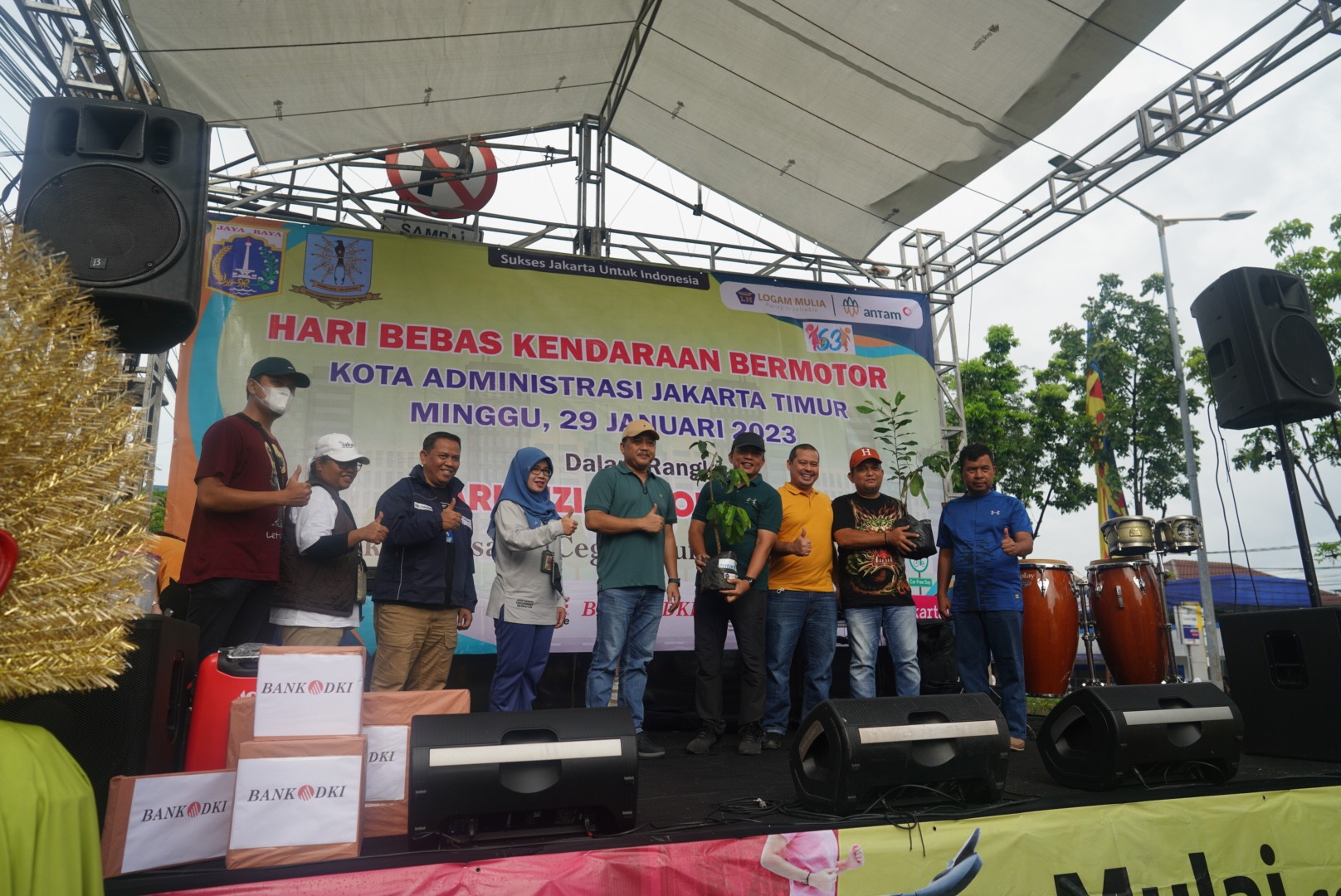 ANTAM UBPP Logam Mulia Terima Dua Penghargaan dari Walikota Jakarta Timur
