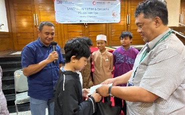 Sharing Blessings, ANTAM Distributes Ramadan Aid